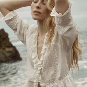 Doen Ivory Ruffled Blouse